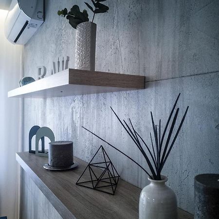 Raw Industrial City Apartment سوبوتيتْسا المظهر الخارجي الصورة