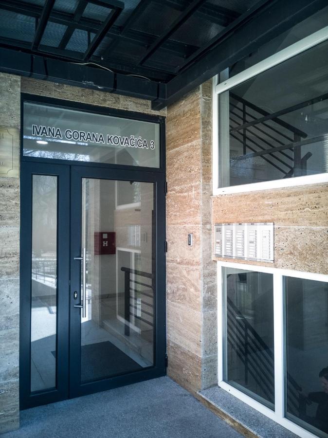 Raw Industrial City Apartment سوبوتيتْسا المظهر الخارجي الصورة