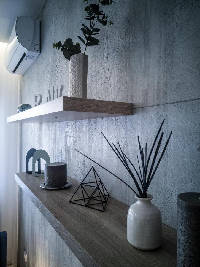 Raw Industrial City Apartment سوبوتيتْسا المظهر الخارجي الصورة